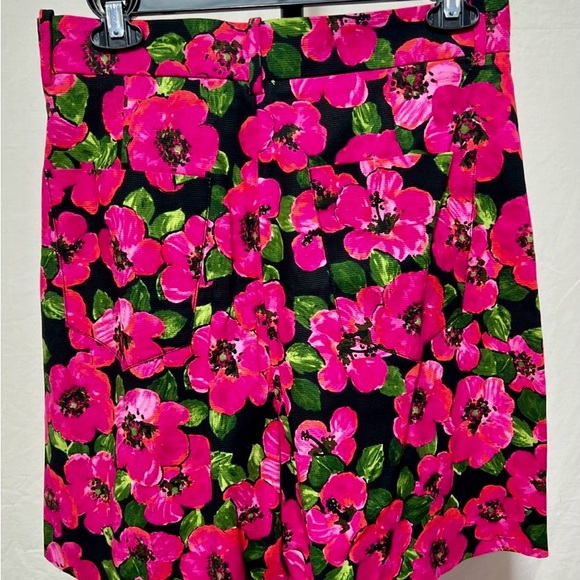 Zara floral Bermuda short size Large - Picture 4 of 4
